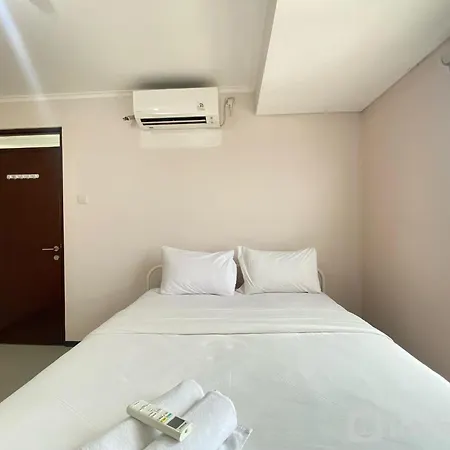 Comfy 2Br Apartment At Gateway Pasteur Near Pasteur Exit Toll By Travelio